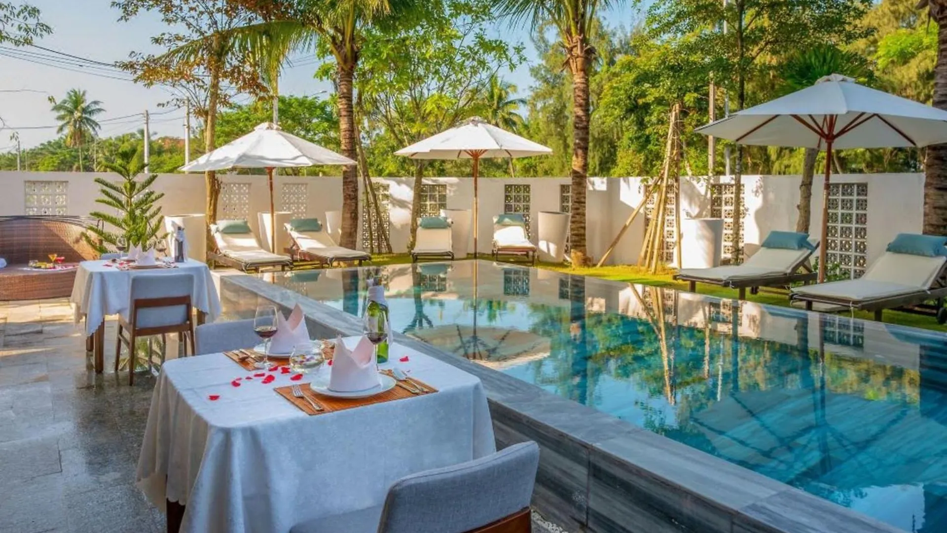 Hoi An Ocean Front Hotel Hoi An
